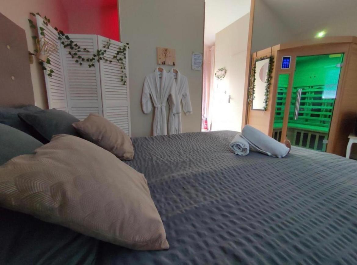 Bed and Breakfast Le Cocoon D'Emy Louvetot Exterior foto